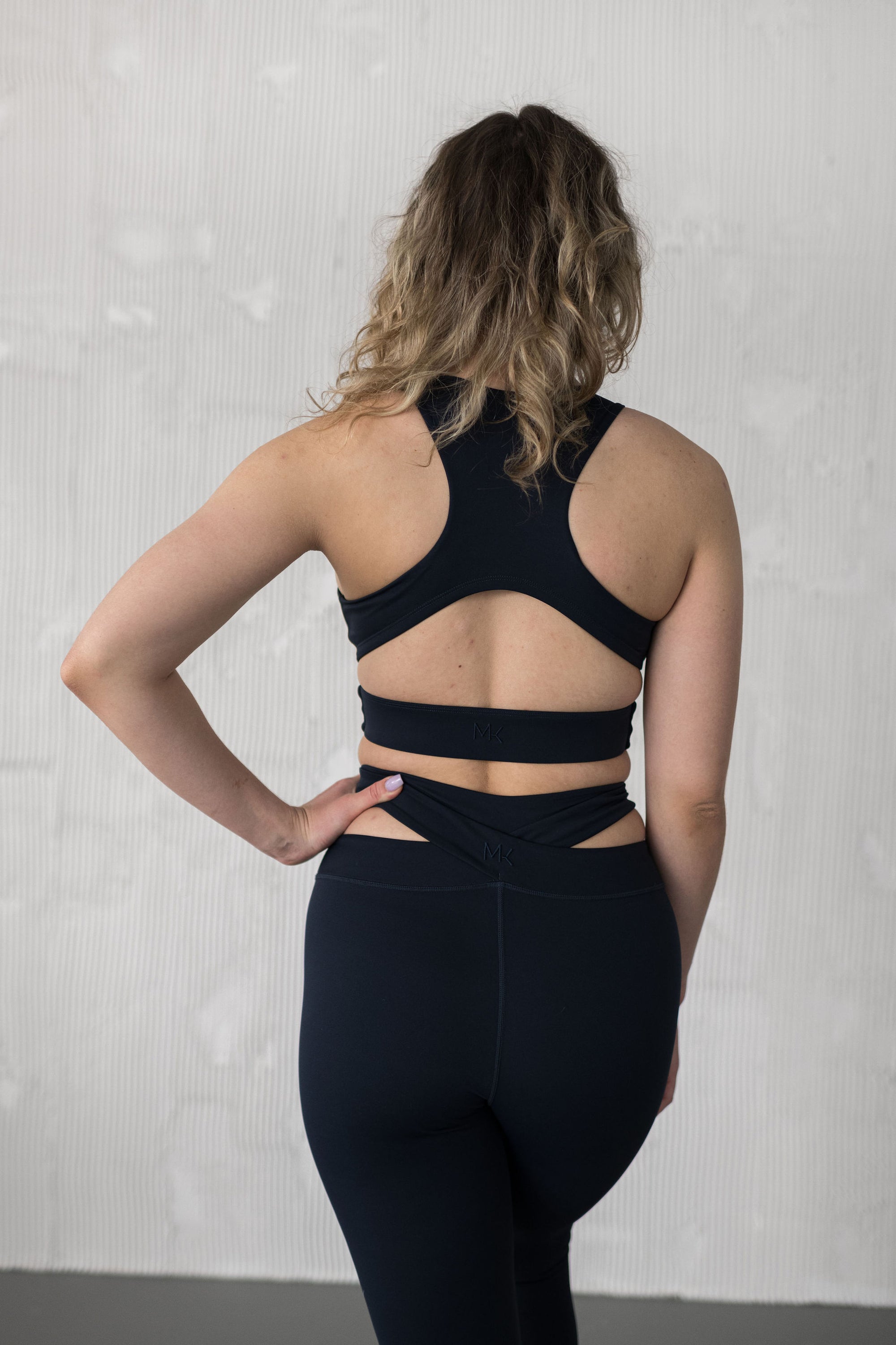 Black Sculpt Bra & Leggings | Black Bra & Leggings | Mikenia